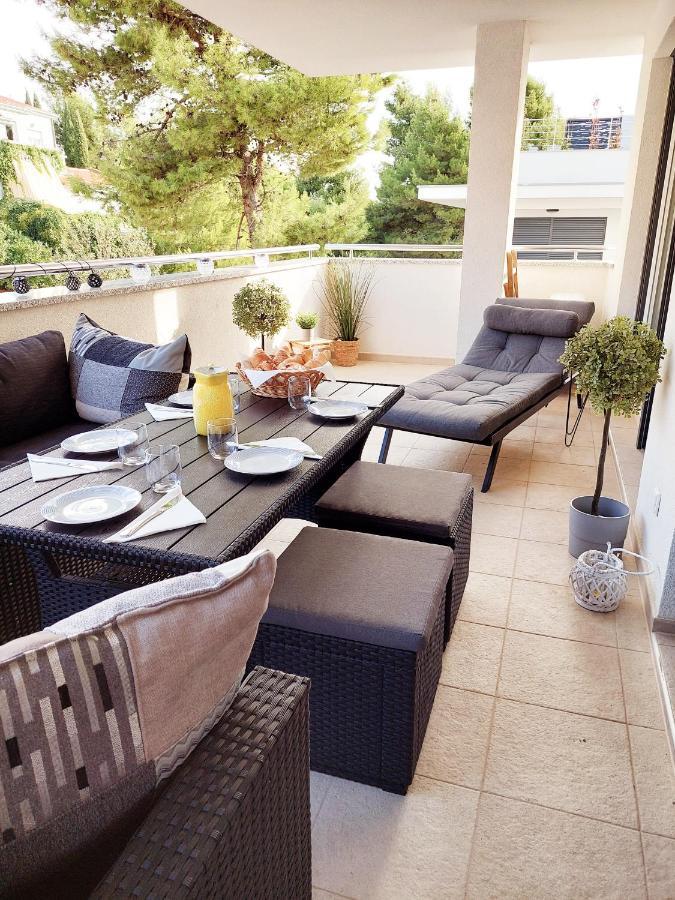 Newhome Nicole Premantura Exterior photo